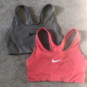 2 NIKE sports bras